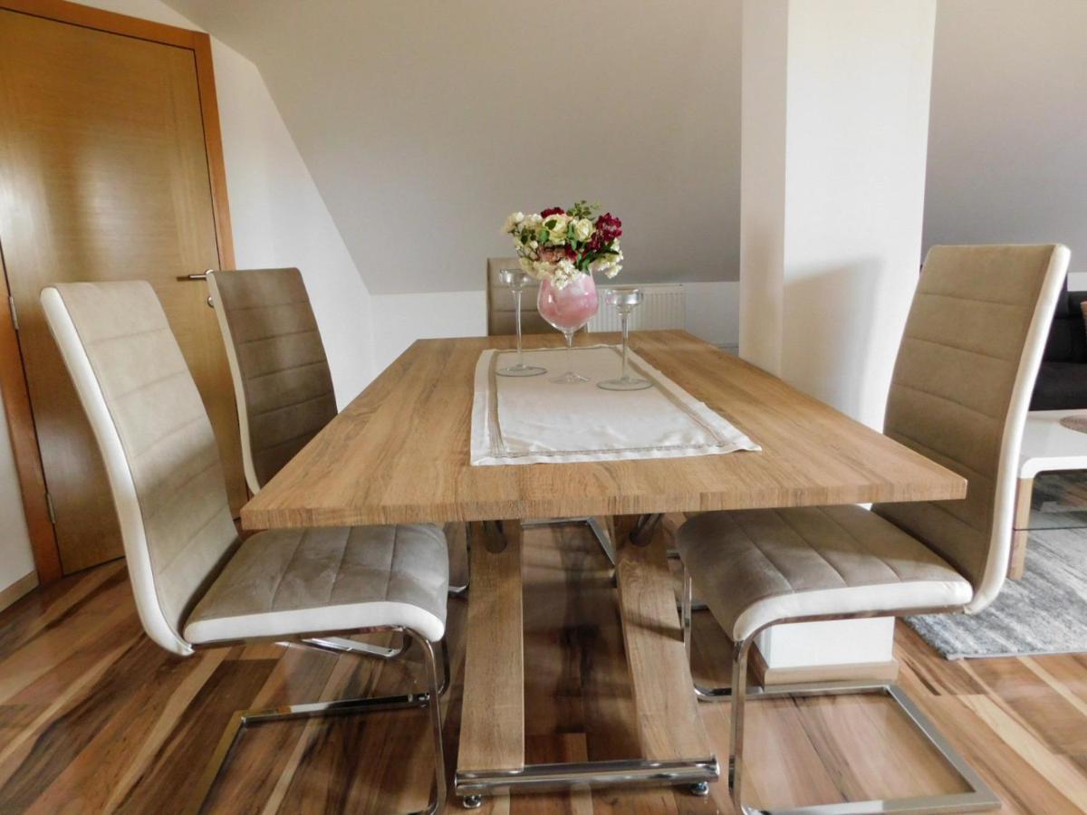 Apartman Lara Otočac Εξωτερικό φωτογραφία
