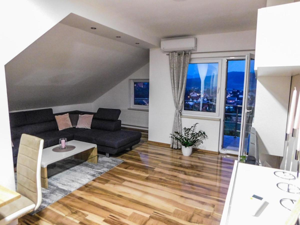 Apartman Lara Otočac Εξωτερικό φωτογραφία