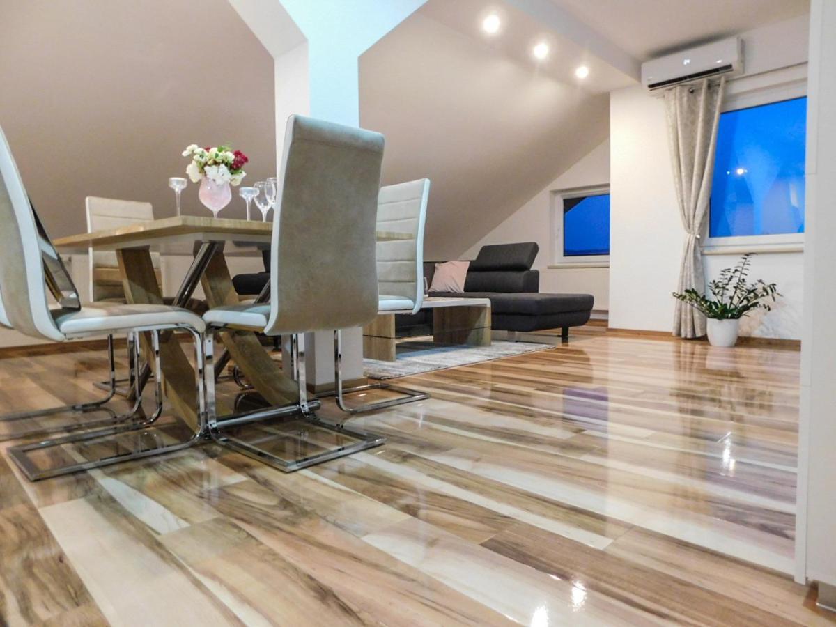 Apartman Lara Otočac Εξωτερικό φωτογραφία