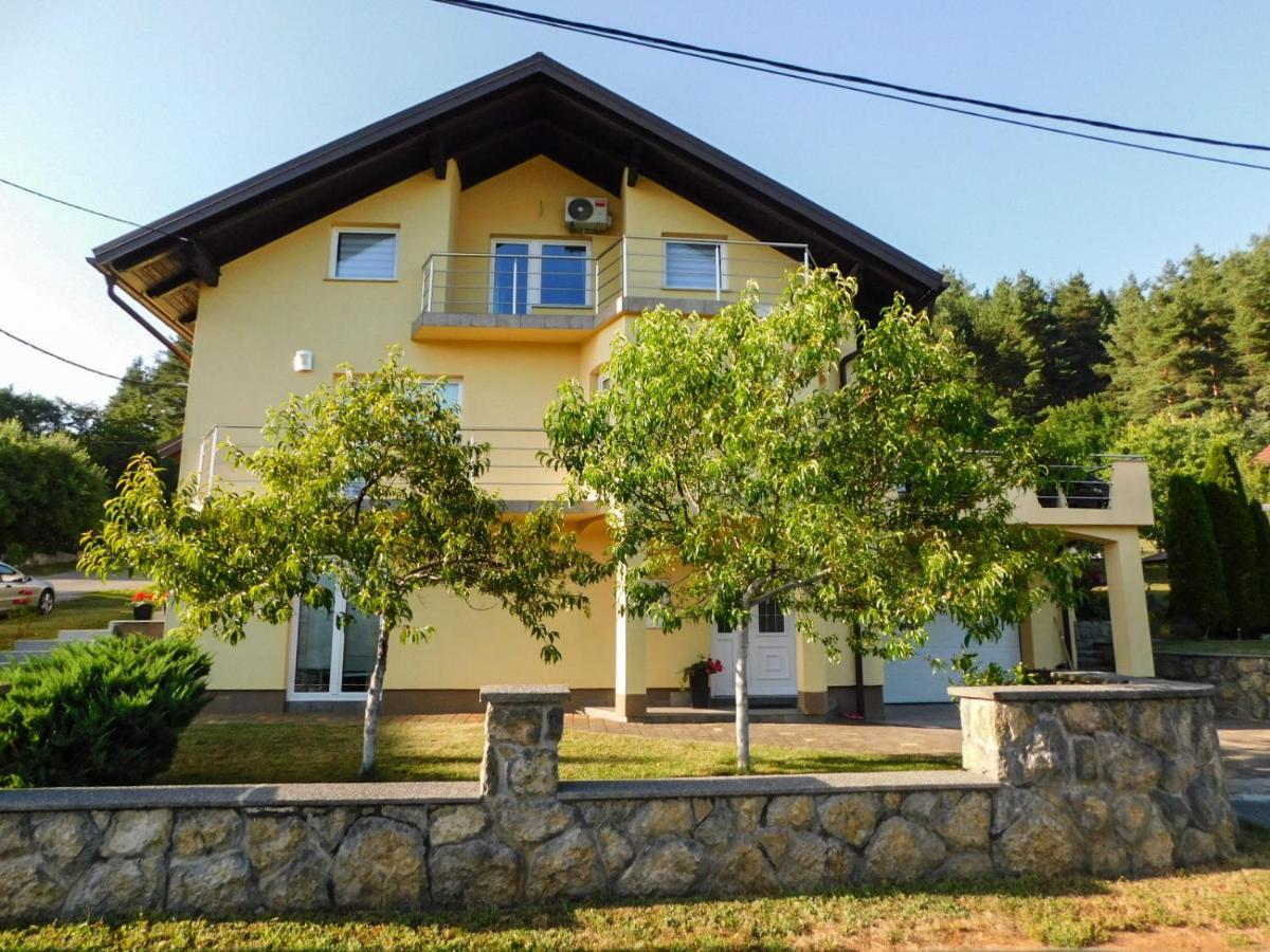 Apartman Lara Otočac Εξωτερικό φωτογραφία