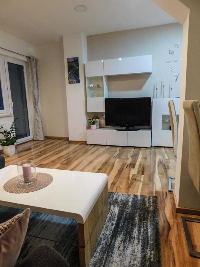 Apartman Lara Otočac Εξωτερικό φωτογραφία